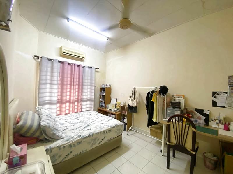Rumah Teres 1 Tingkat untuk Dijual di Taman Pelangi Semenyih (Semenyih) - Muhammad Iqmal Rahiman - Bedroom - PropertyGuru.com.my
