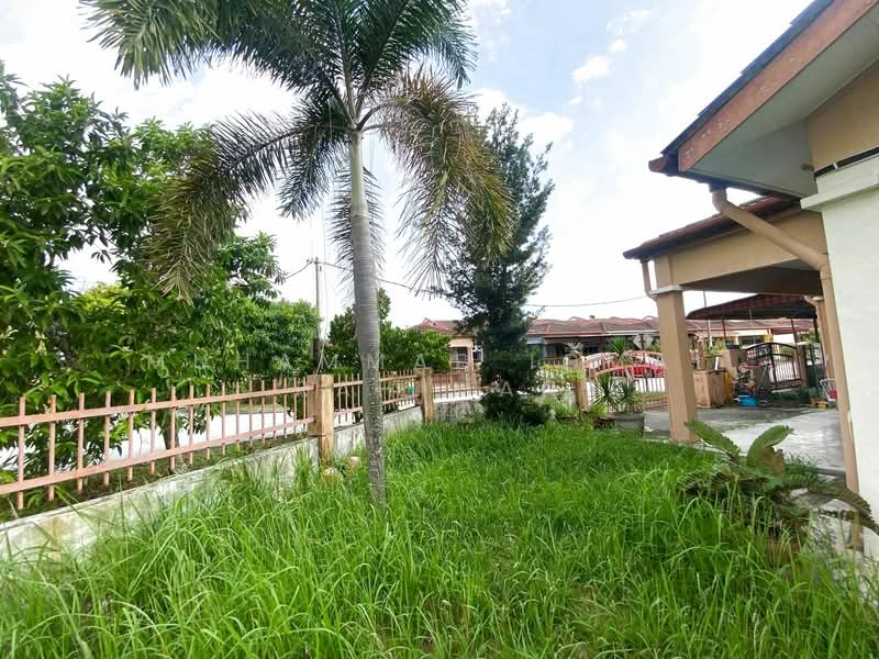 Rumah Teres 1 Tingkat untuk Dijual di Taman Pelangi Semenyih (Semenyih) - Muhammad Iqmal Rahiman - Exterior - PropertyGuru.com.my