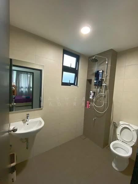Kondominium untuk Disewa di Setia Seraya Residences - Fakhzan Badiran - Bathroom - PropertyGuru.com.my