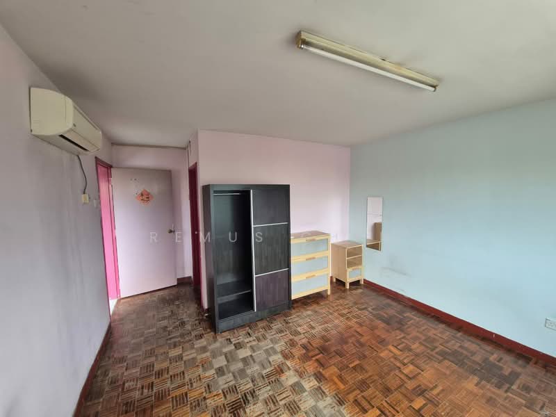 Kondominium untuk Dijual di Kenanga Point - Remus Chen - Bedroom - PropertyGuru.com.my