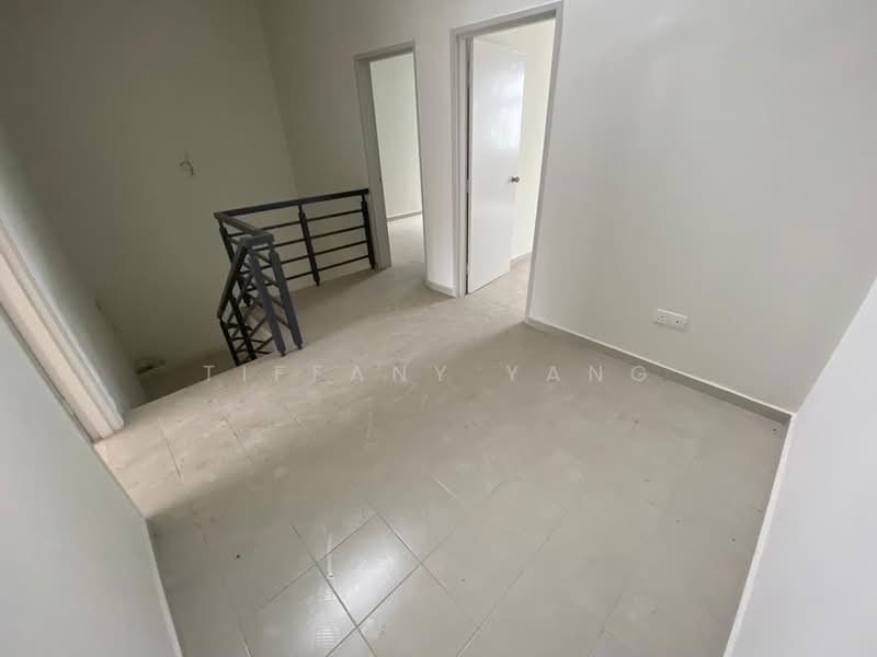 2-storey Terraced House for Sale in Bandar Tasik Puteri (Rawang) - Tiffany Yang - Upstair Living Hall - PropertyGuru.com.my