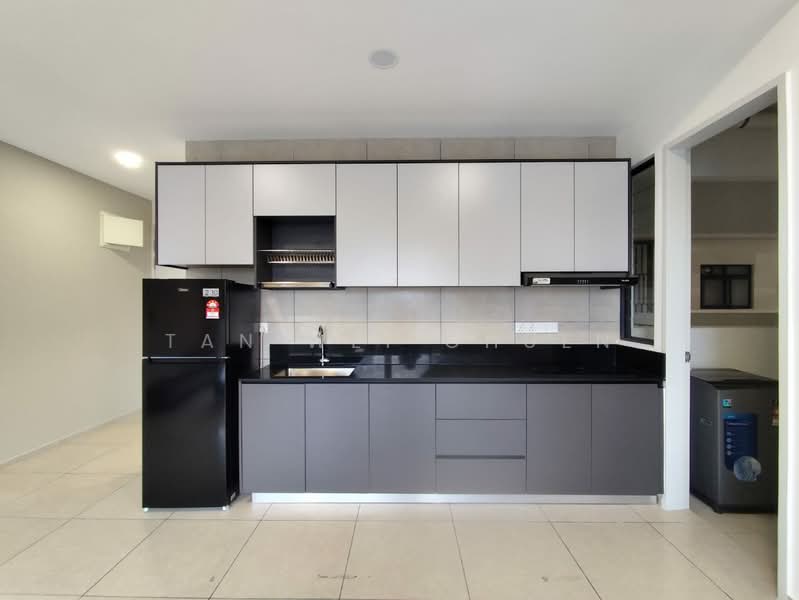 Kondominium untuk Disewa di EdgeWood Residences @ SkySanctuary - Tan Wei Chuen - Kitchen - PropertyGuru.com.my