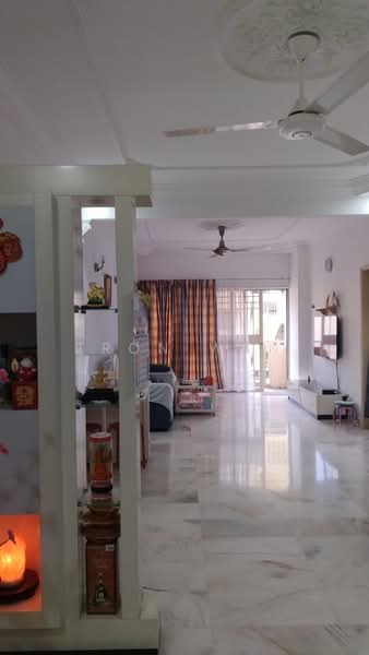 Pangsapuri untuk Dijual di Midah Heights Condominium - Tron Wan - Living Room - PropertyGuru.com.my