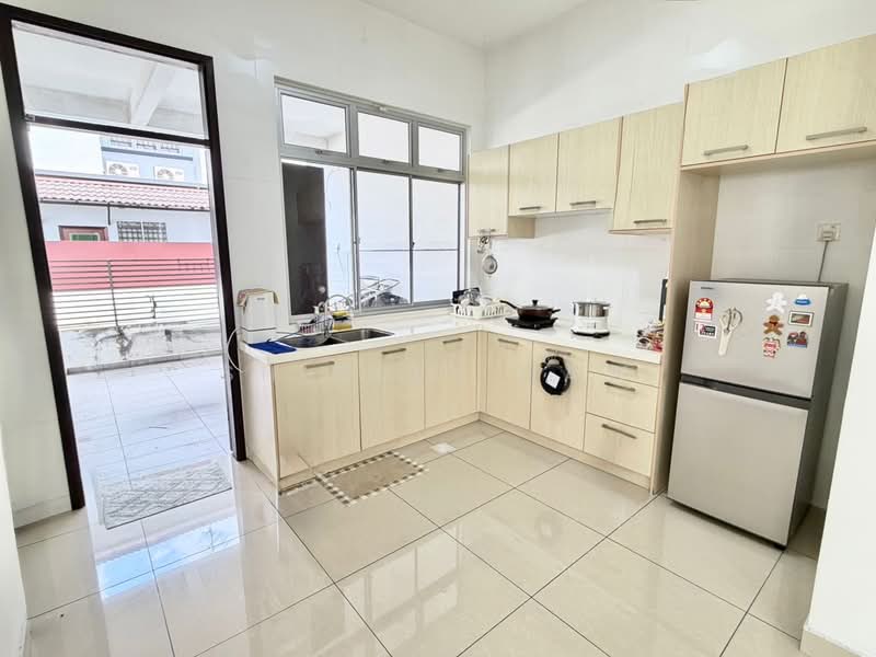 2-storey Terraced House for Sale in Taman Molek (Johor Bahru) - Shirley Haw - PropertyGuru.com.my