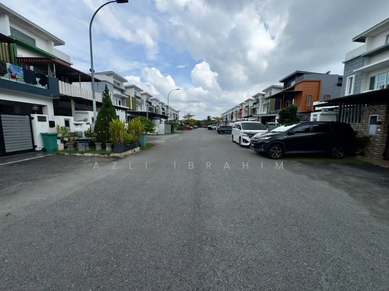 Rumah Teres 2 Tingkat untuk Dijual di Semenyih (Selangor) - Azli Ibrahim - Exterior - PropertyGuru.com.my