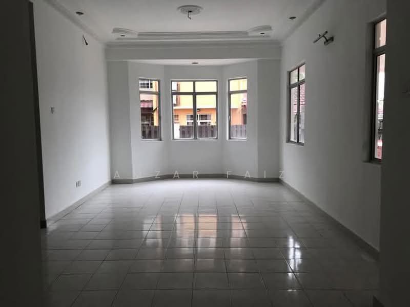 Semi-Detached House for Sale in Bandar Seri Putra (Bangi) - Amzar Faiz - PropertyGuru.com.my