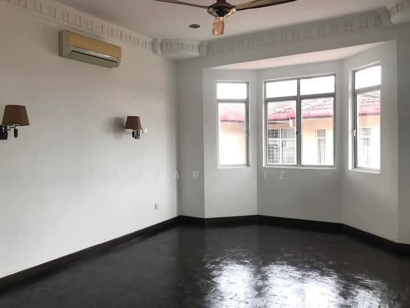 Semi-Detached House for Sale in Bandar Seri Putra (Bangi) - Amzar Faiz - PropertyGuru.com.my