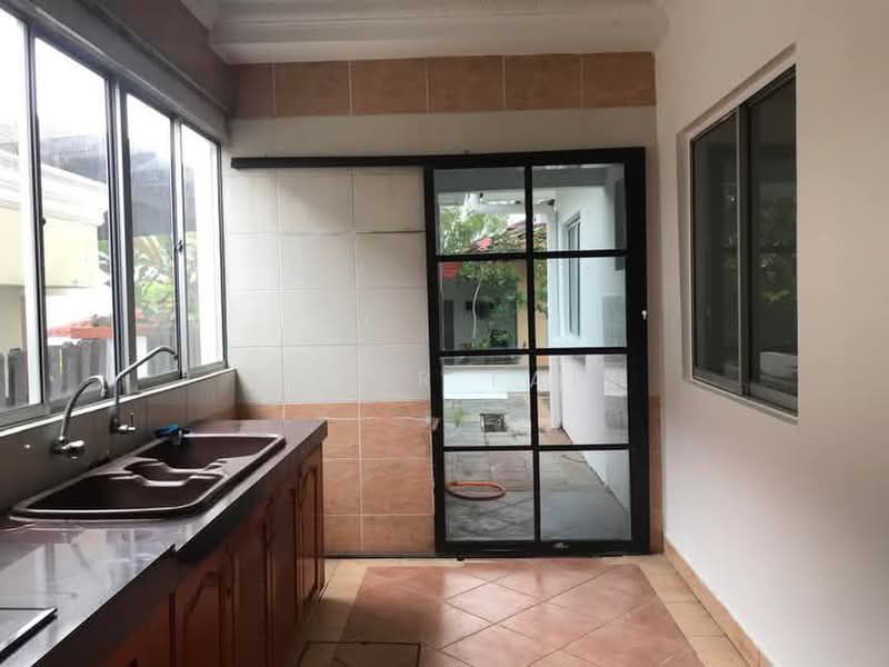 Semi-Detached House for Sale in Bandar Seri Putra (Bangi) - Amzar Faiz - PropertyGuru.com.my