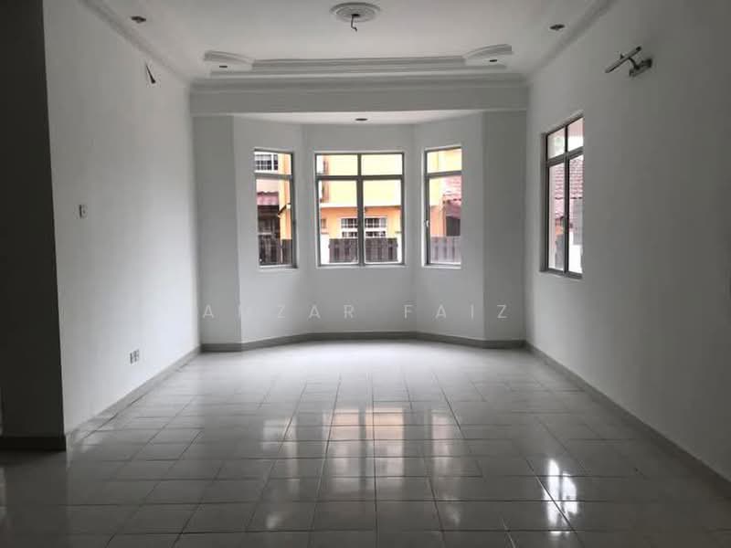 Semi-Detached House for Sale in Bandar Seri Putra (Bangi) - Amzar Faiz - PropertyGuru.com.my