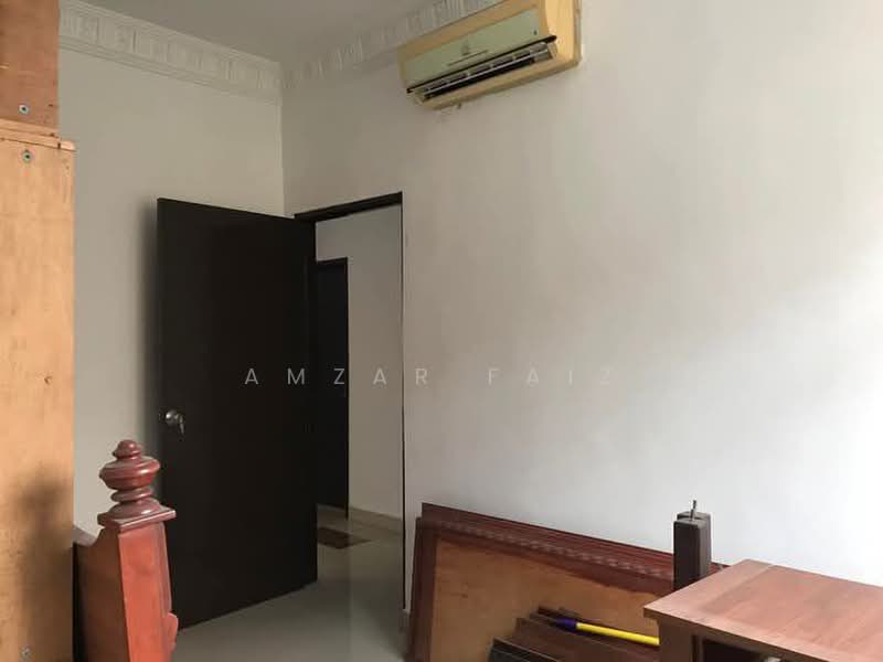 Semi-Detached House for Sale in Bandar Seri Putra (Bangi) - Amzar Faiz - PropertyGuru.com.my
