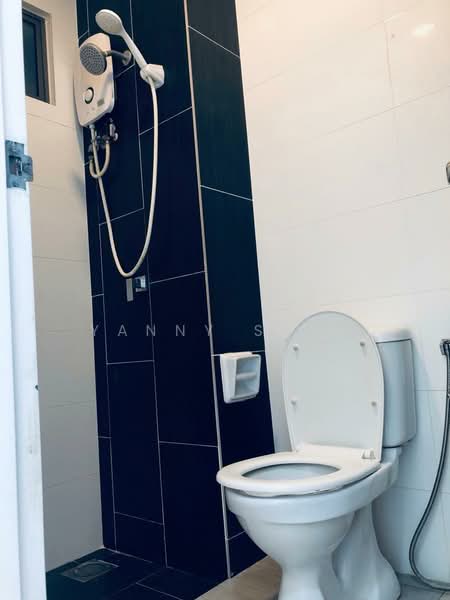 Service Residence for Sale at Seasons Garden Residences - Yanny Siow - Bathroom - PropertyGuru.com.my