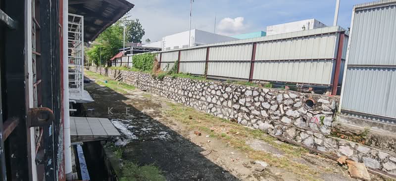 1-storey Terraced House for Sale in Petaling Jaya (Selangor) - Kenny Kuan - Exterior - PropertyGuru.com.my