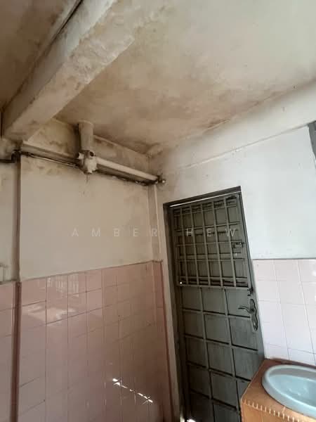 2-storey Terraced House for Sale in Taman Johor Jaya (Johor Bahru) - Amber Hew - Interior - PropertyGuru.com.my
