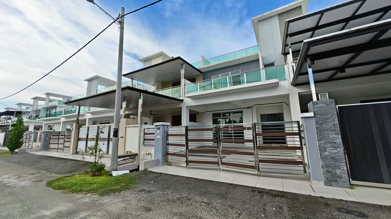 2.5-storey Terraced House for Sale in Taman Evergreen Heights (Batu Pahat) - Hoki Teo - PropertyGuru.com.my