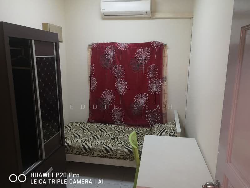 Kondominium untuk Dijual di Endah Regal Condominium - Eddie Seah - Bedroom - PropertyGuru.com.my
