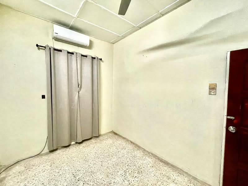 1-storey Terraced House for Sale in Taman Mawar (Bandar Kinrara) - Azli Ibrahim - Interior - PropertyGuru.com.my