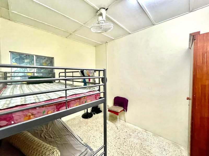 1-storey Terraced House for Sale in Taman Mawar (Bandar Kinrara) - Azli Ibrahim - Bedroom - PropertyGuru.com.my