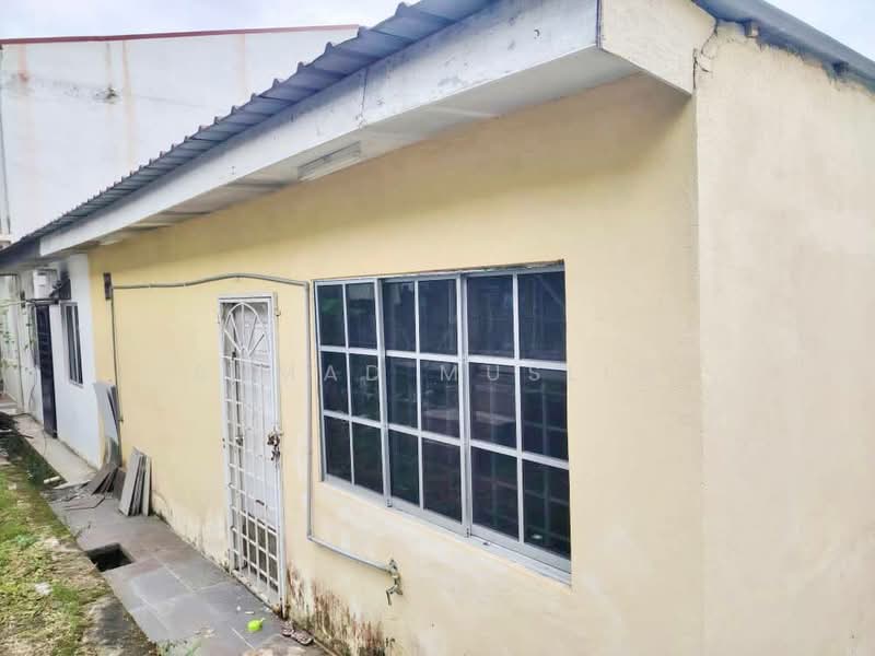 Rumah Teres 1 Tingkat untuk Dijual di Taman Pinggiran Batu Caves (Selayang) - Ahmad Muslim - Exterior - PropertyGuru.com.my