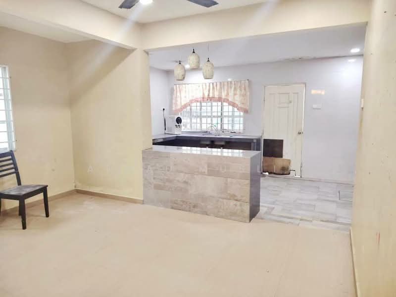 Rumah Teres 1 Tingkat untuk Dijual di Taman Pinggiran Batu Caves (Selayang) - Ahmad Muslim - Kitchen - PropertyGuru.com.my