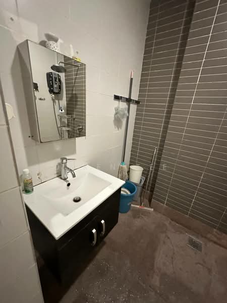 Servis Apartment untuk Disewa di Palazio - Daren Tee - Bathroom - PropertyGuru.com.my