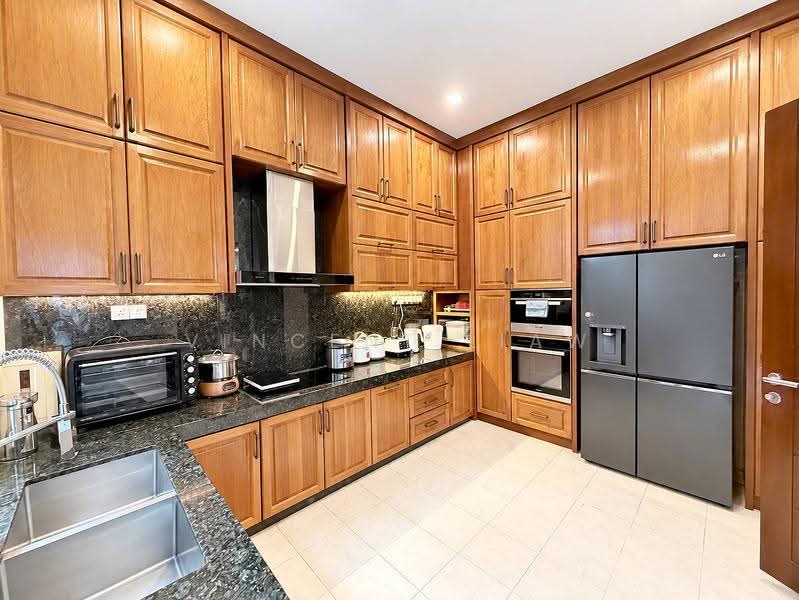 Bungalow House for Sale in Saujana (Selangor) - Vincent Liaw - Kitchen - PropertyGuru.com.my