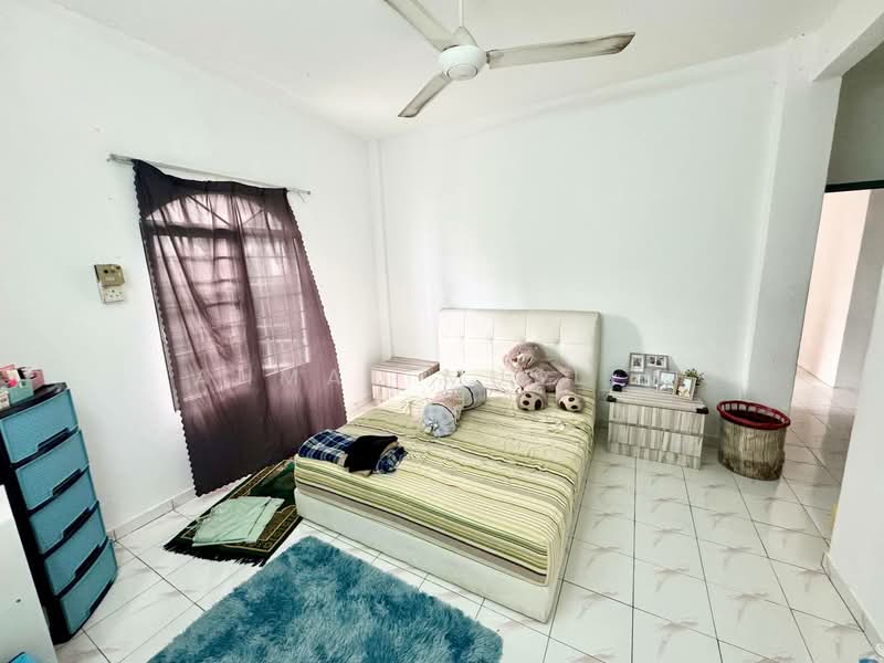 Pangsapuri untuk Dijual di Casa Venicia Apartment - Ahmad Muslim - Bedroom - PropertyGuru.com.my
