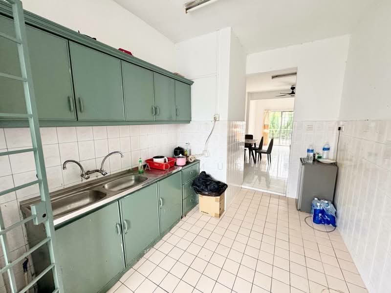 Pangsapuri untuk Dijual di Casa Venicia Apartment - Ahmad Muslim - Kitchen - PropertyGuru.com.my
