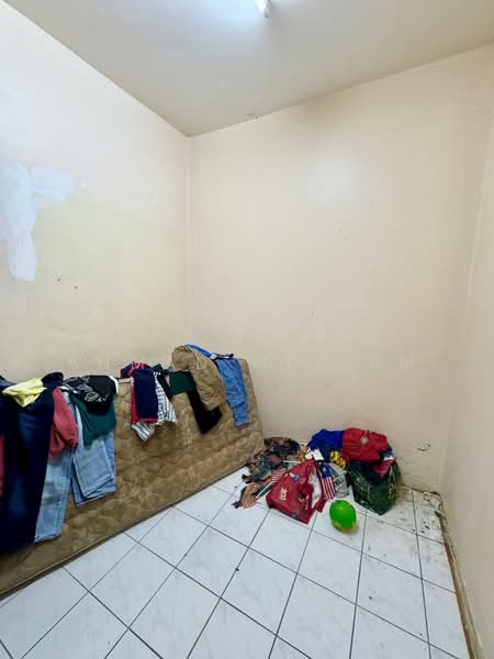 2-storey Terraced House for Sale in Bandar Tasik Puteri (Rawang) - Ahmad Muslim - Bedroom - PropertyGuru.com.my