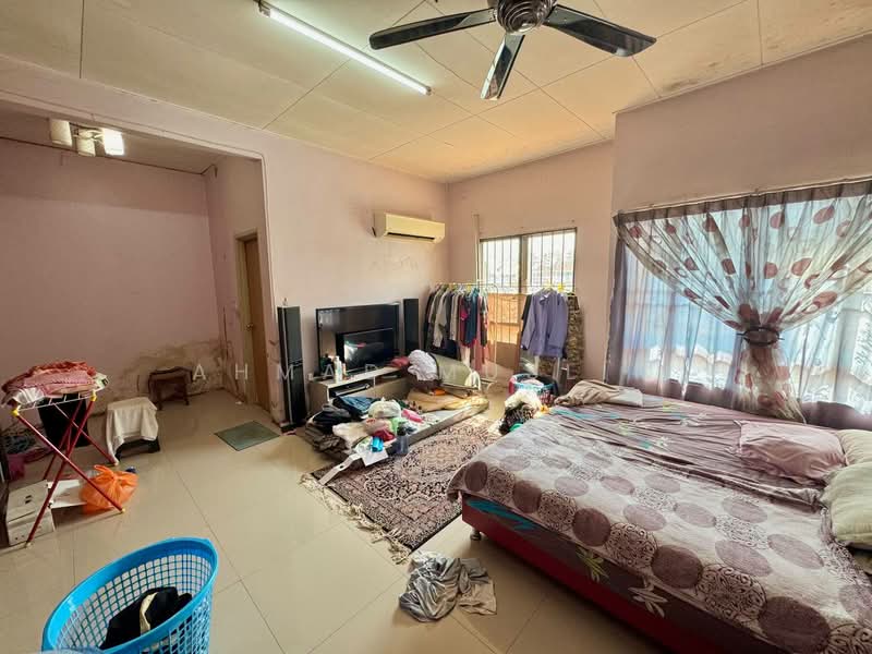 2-storey Terraced House for Sale in Bandar Tasik Puteri (Rawang) - Ahmad Muslim - Bedroom - PropertyGuru.com.my