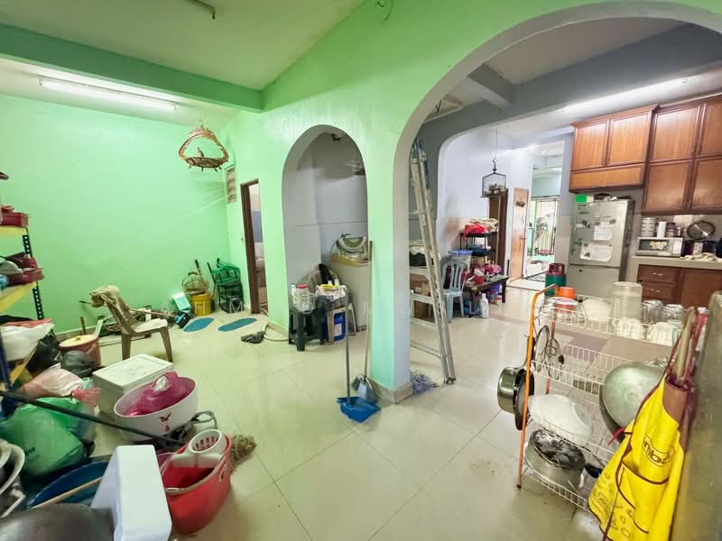 2-storey Terraced House for Sale in Bandar Tasik Puteri (Rawang) - Ahmad Muslim - Kitchen - PropertyGuru.com.my