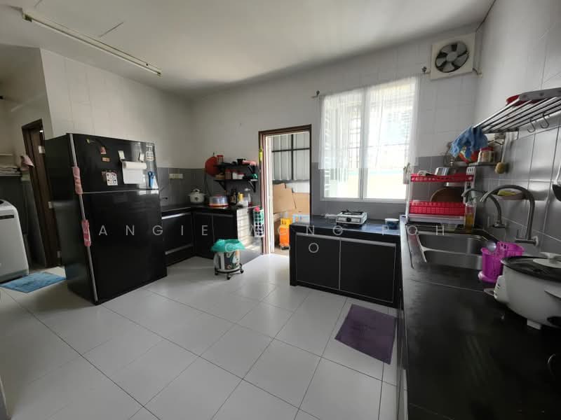 2-storey Terraced House for Sale in Bandar Teknologi Kajang (Kajang) - Angie Wong Poh Choo - Kitchen - PropertyGuru.com.my