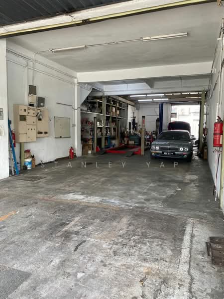 Warehouse for Sale in Cheras (Selangor) - Stanley Yap - Car Park - PropertyGuru.com.my