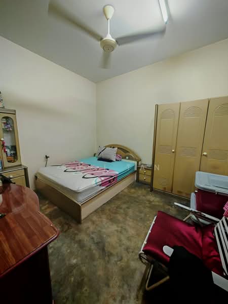 Rumah Teres 1 Tingkat untuk Dijual di Taman Kok Doh (Batu) - Suki Tan - Bedroom - PropertyGuru.com.my