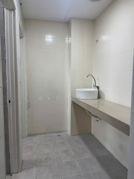Shop for Rent in Seri Kembangan (Selangor) - Oky Ong - Bathroom - PropertyGuru.com.my