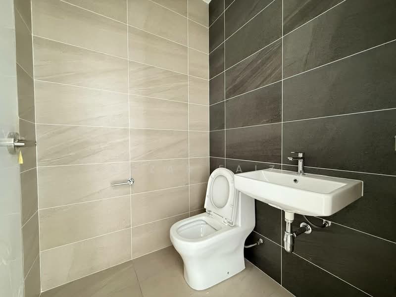Semi-Detached House for Sale in Kajang (Selangor) - Amzar Faiz - PropertyGuru.com.my