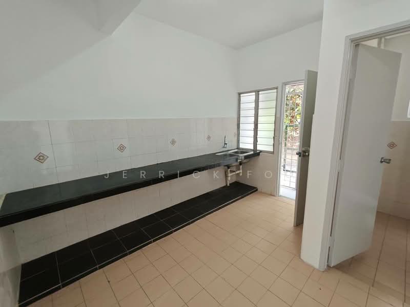 2-storey Terraced House for Sale in Bangi (Selangor) - Jerrick Foo - Kitchen - PropertyGuru.com.my