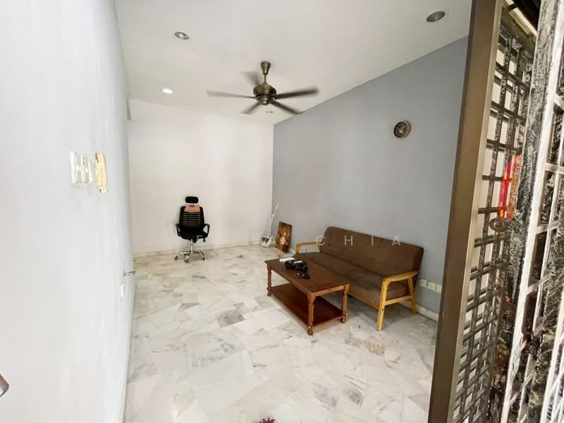 Rumah Teres 1 Tingkat untuk Disewa di Permas Jaya (Johor) - Stella Chia - Living Room - PropertyGuru.com.my