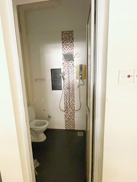 Rumah Teres 1 Tingkat untuk Disewa di Permas Jaya (Johor) - Stella Chia - Bathroom - PropertyGuru.com.my