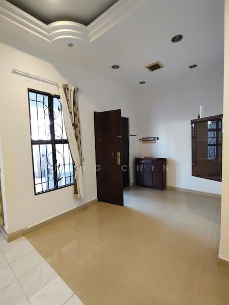 2-storey Terraced House for Rent in Bandar Baru Sri Petaling (Sri Petaling) - Ping Chin - Living Room - PropertyGuru.com.my