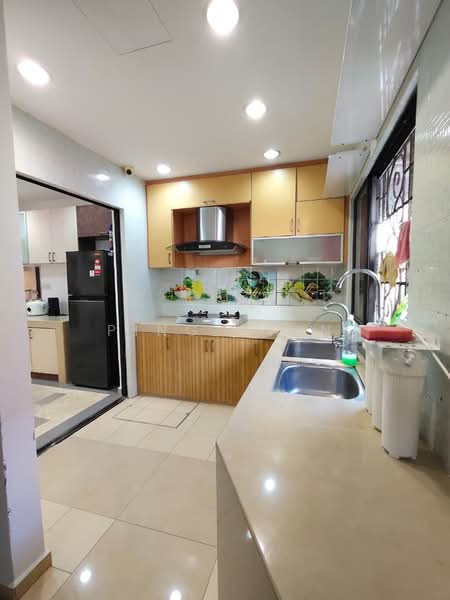 2-storey Terraced House for Rent in Bandar Baru Sri Petaling (Sri Petaling) - Ping Chin - Kitchen - PropertyGuru.com.my