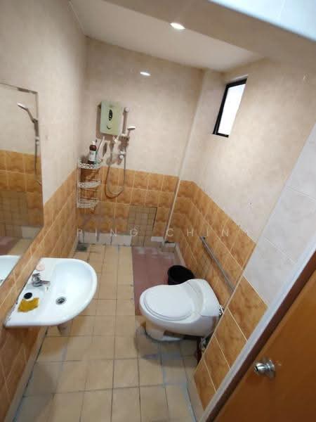 Rumah Teres 2-Tingkat untuk Disewa di Bandar Baru Sri Petaling (Sri Petaling) - Ping Chin - Bathroom - PropertyGuru.com.my