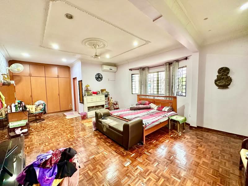 2-storey Terraced House for Sale in Seksyen 32, Kemuning Green Ville (Shah Alam) - Amzar Faiz - PropertyGuru.com.my