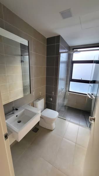 Kondominium untuk Disewa di Lakeville Residence - Jet Tan - Bathroom - PropertyGuru.com.my