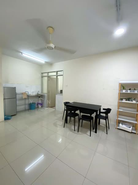 Condominium for Rent at Platinum Lake PV 15 - Yanise Lee - Kitchen - PropertyGuru.com.my