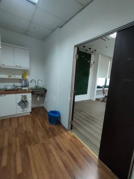 Pejabat Runcit untuk Disewa di KL City Centre (Kuala Lumpur) - Melvin Tan - Kitchen - PropertyGuru.com.my
