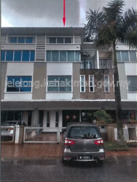 2.5-storey Terraced House for Sale in Seri Kembangan (Selangor) - Gary Chow - Exterior - PropertyGuru.com.my