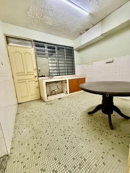 2-storey Terraced House for Sale in Johor Bahru (Johor) - Shereen Wong - Kitchen - PropertyGuru.com.my