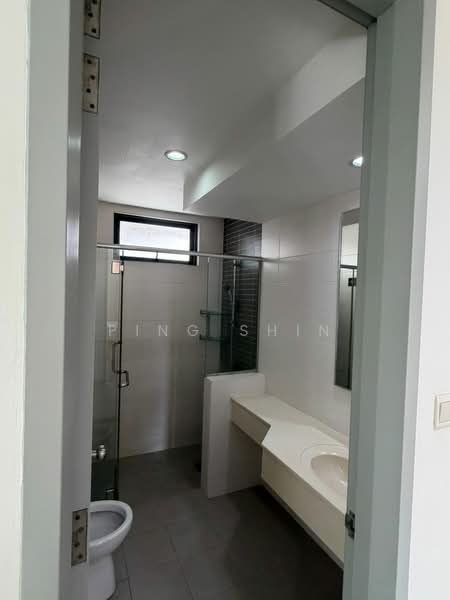 Kondominium untuk Dijual di Casa Kiara II - Ping Shin - Bathroom - PropertyGuru.com.my