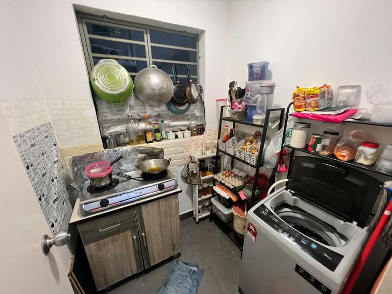 Apartment for Sale at Harmoni @ Eco Majestic - Azli Ibrahim - Kitchen - PropertyGuru.com.my