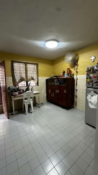 Rumah Teres 2 Tingkat untuk Dijual di Taman Koperasi Polis (Batu) - Zarema Kulbuzheva - Kitchen - PropertyGuru.com.my